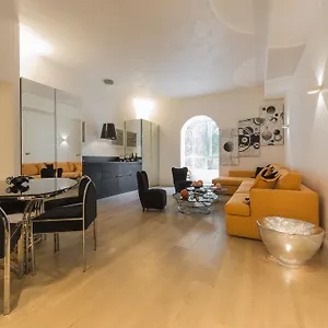 Bnbutler - Broletto 39 - A Few Steps To The Duomo And La Scala Milan