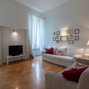 Ad Flat Verona